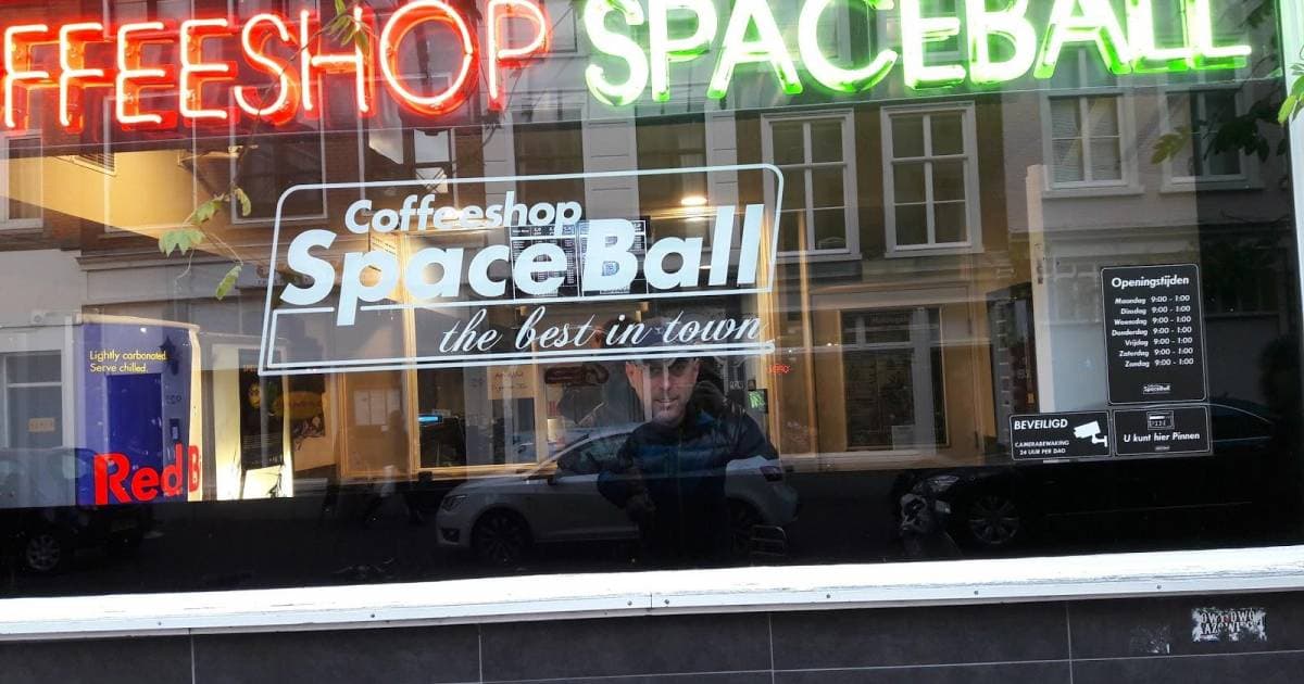 Coffeeshop Space Ball