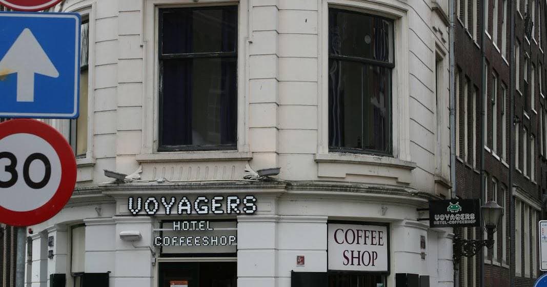 Hotel Coffeeshop Voyagers