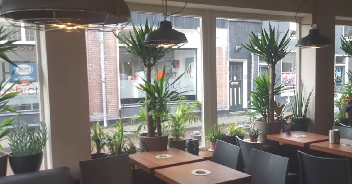 Maximillian Coffeeshop