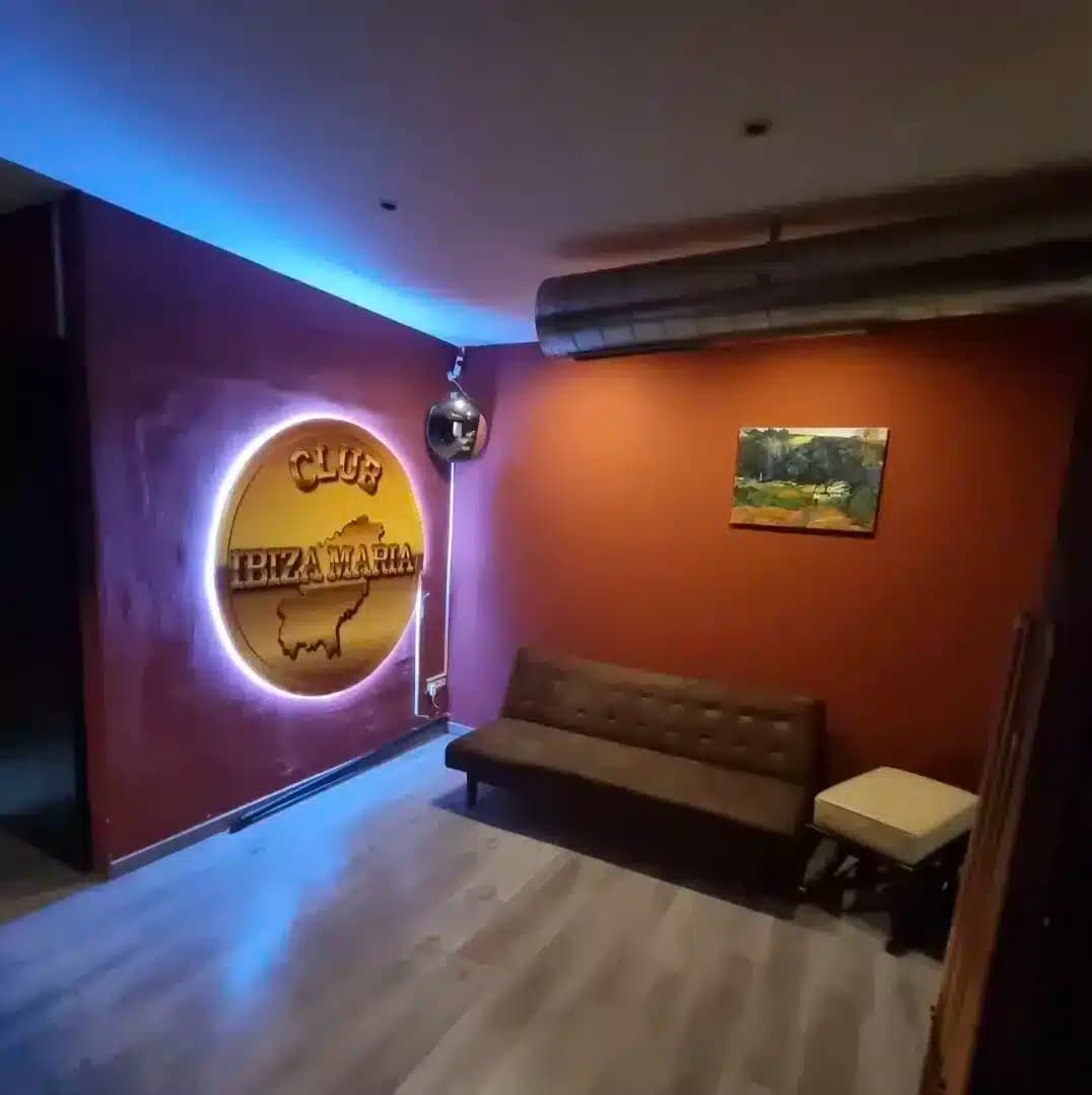 CLUB