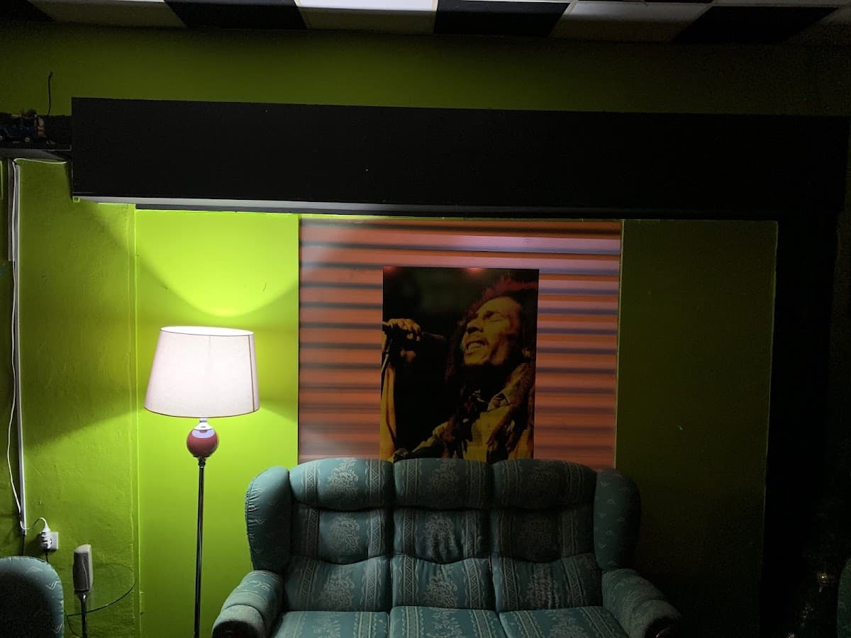 weed zino coffee shop malaga(smoke club) 2