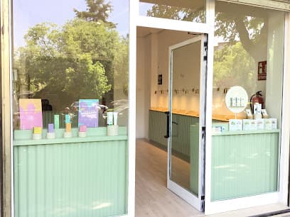 Flower Farm. CBD Shop Moratalaz