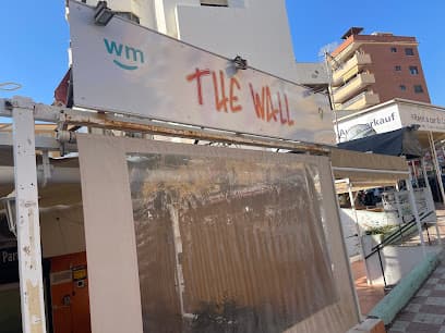 The Wall Weed Club