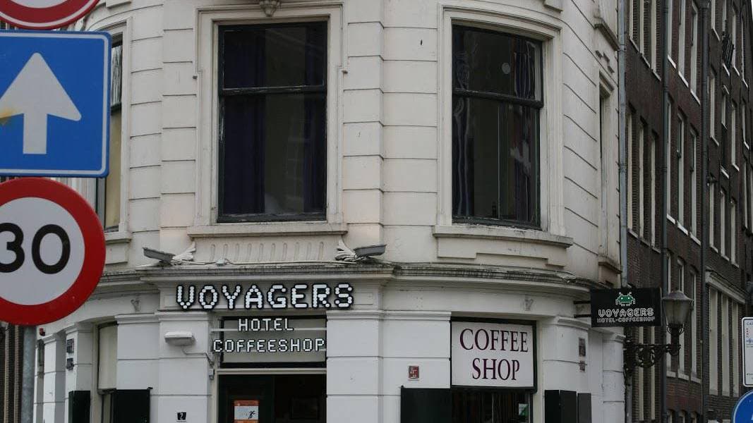 Hotel Coffeeshop Voyagers 2