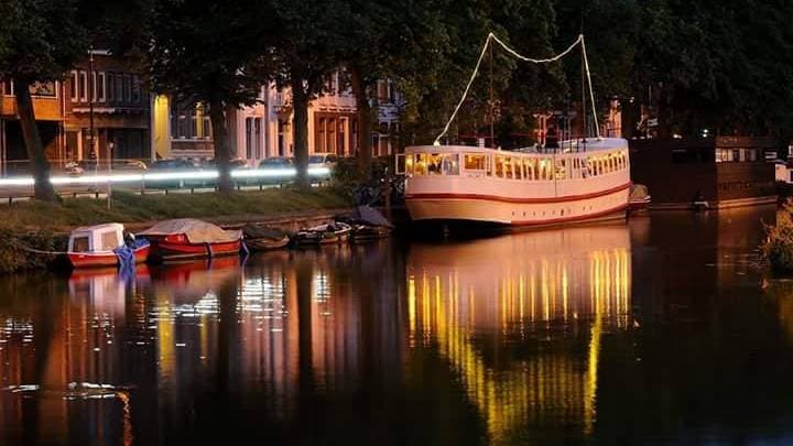 Culture Boat | Coffeeshop & Seed Shop 2