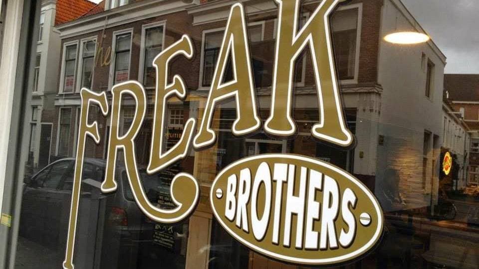 Coffeeshop The Freak Brothers 5