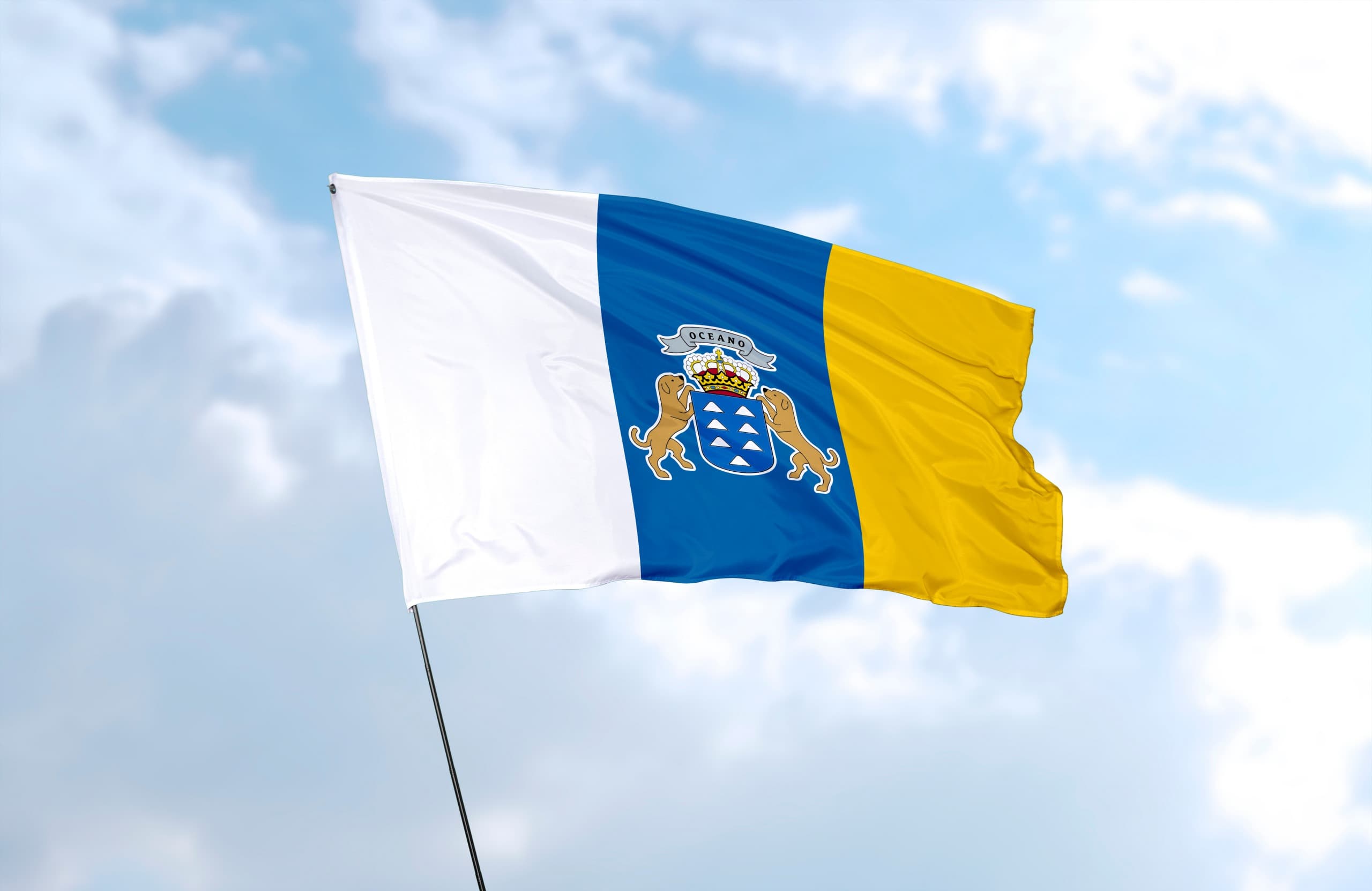 Cannabis Clubs in the Canary Islands: Tenerife and Gran Canaria Guide (2026)